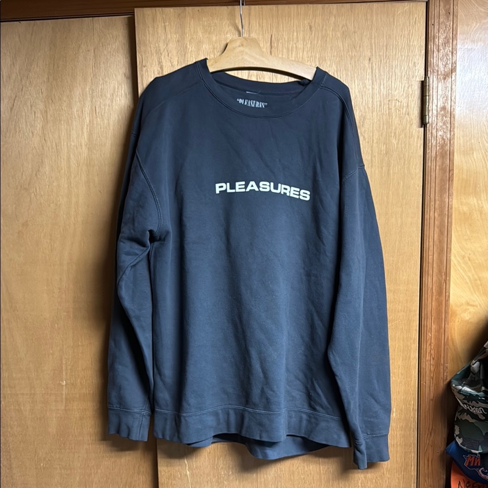 Pleasures hoodie